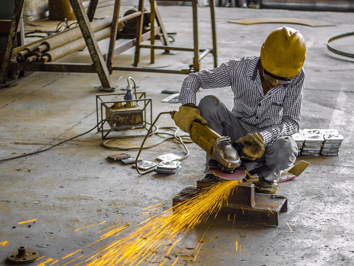 «Мы за свой счет развиваем чужую страну». Хватит производить в Китае — в России дешевле