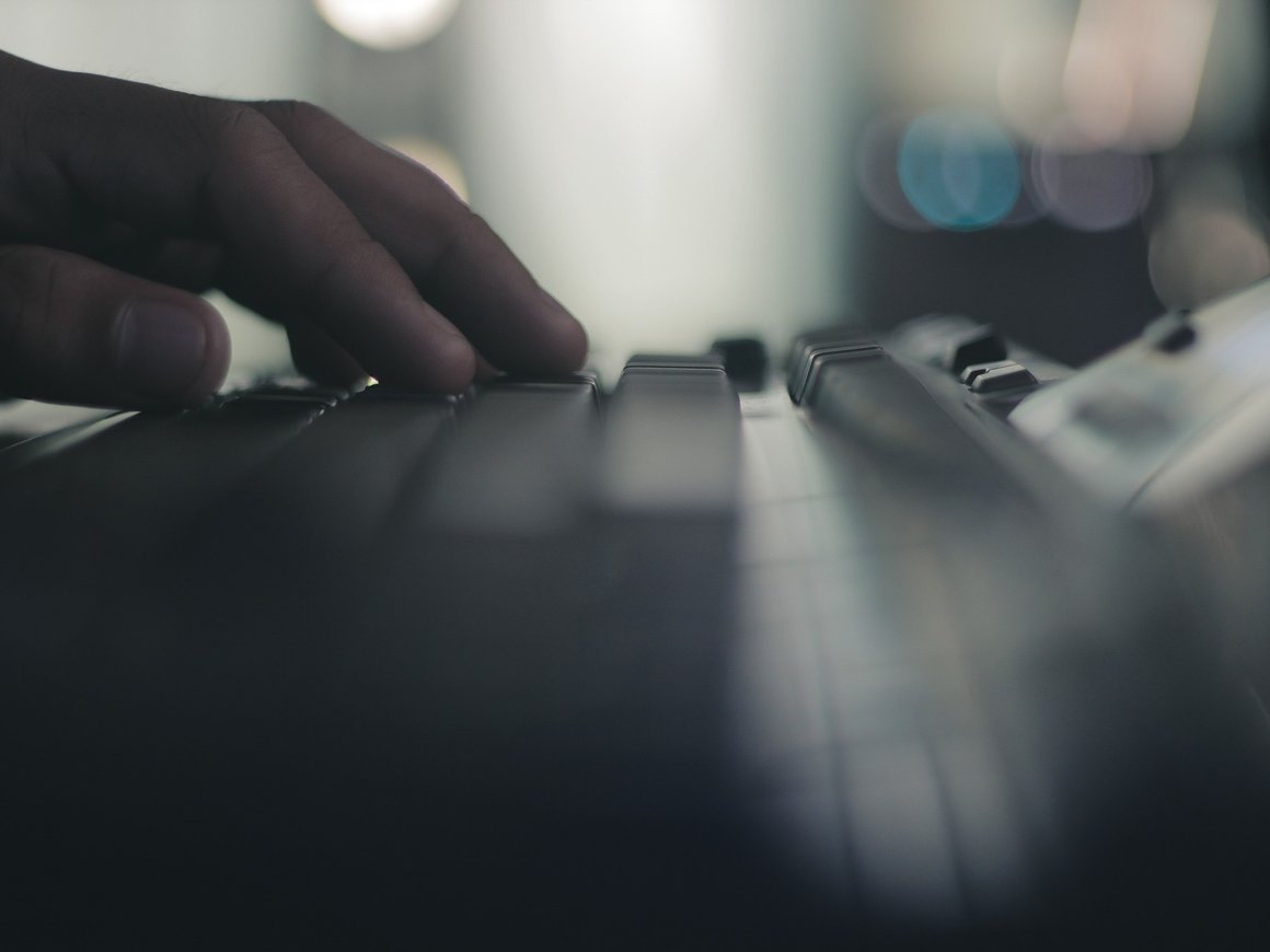 «Коммерсантъ» узнал о массовых увольнениях банковских специалистов по киберзащите