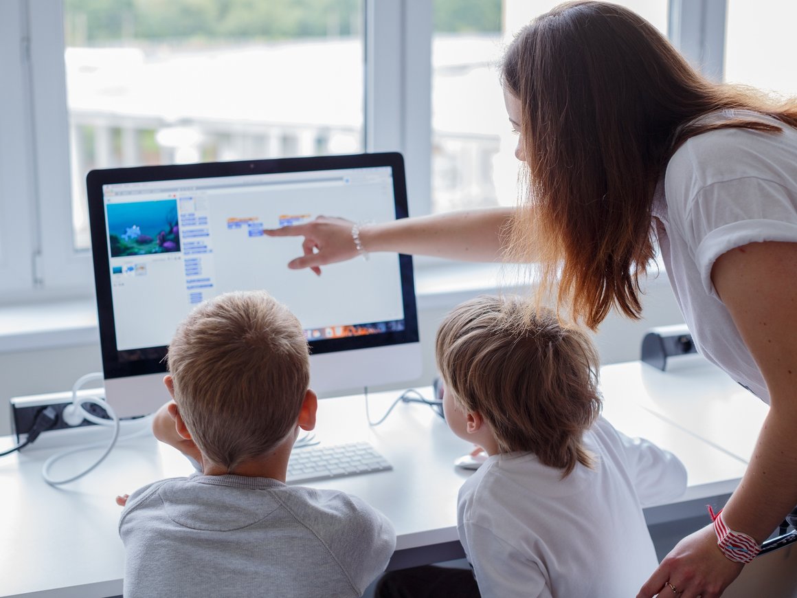 Python для самых маленьких: 11 школ, где детей и подростков научат программировать