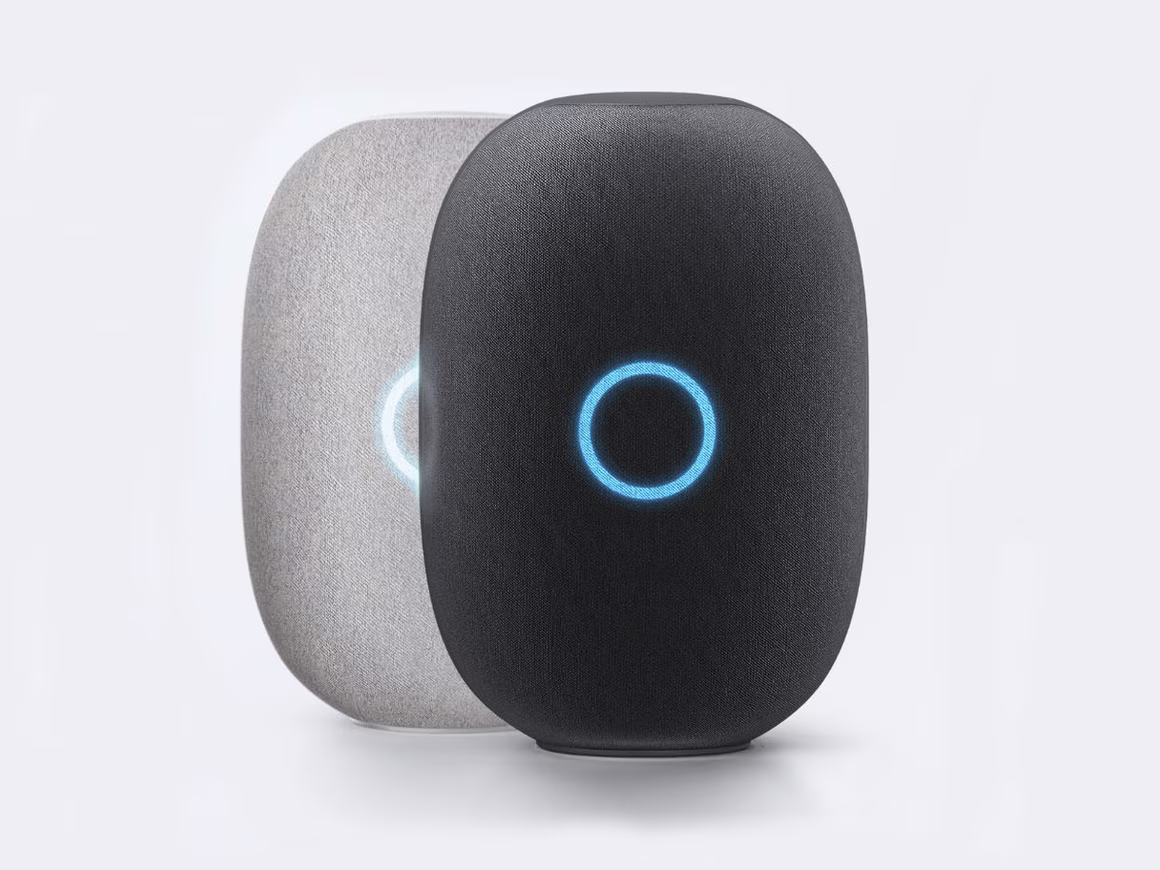 Mail.ru открыла предзаказ умной колонки «Капсула» с помощницей «Маруся»