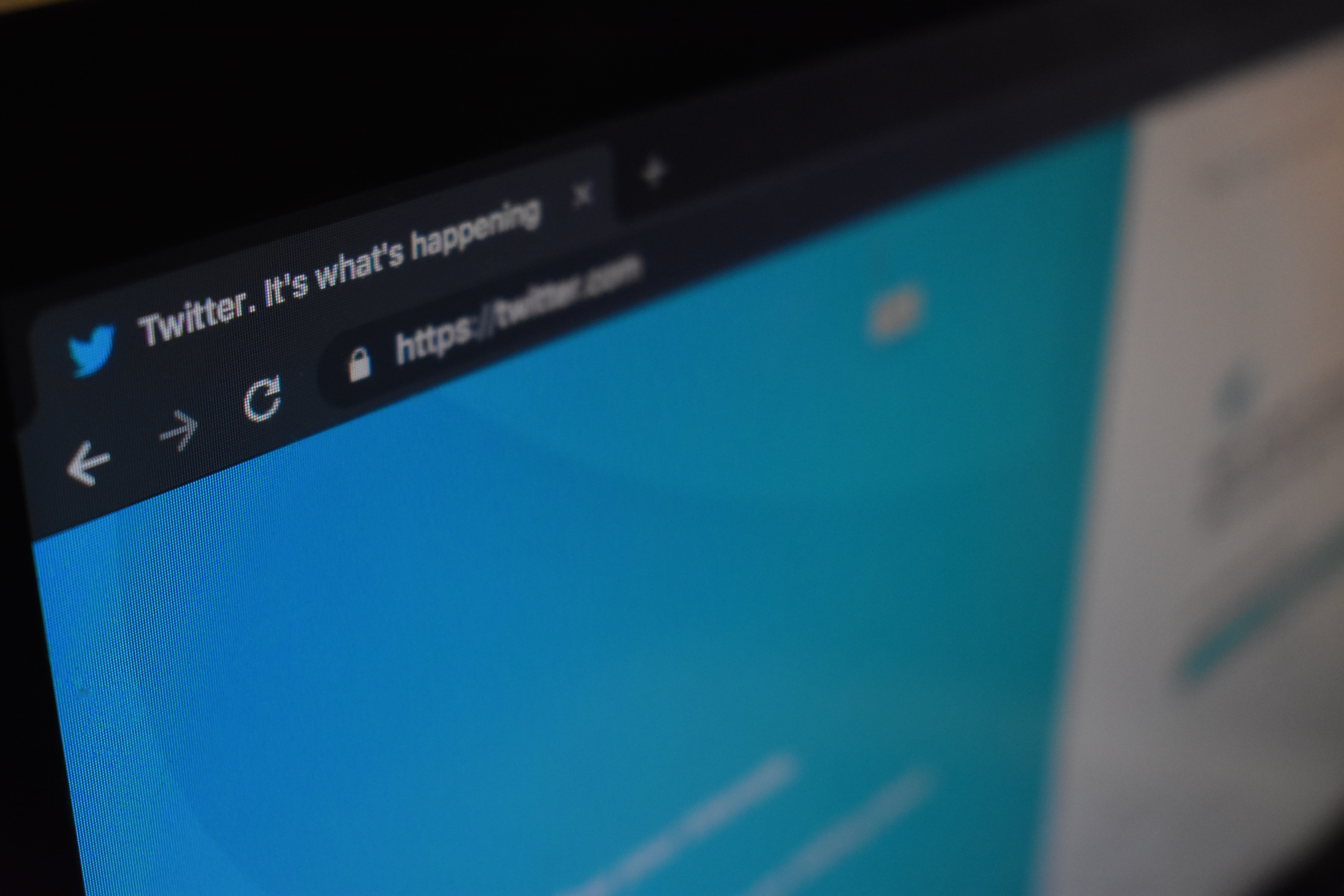 Новый сервис Brizzly+ позволяет редактировать и автоматически удалять твиты