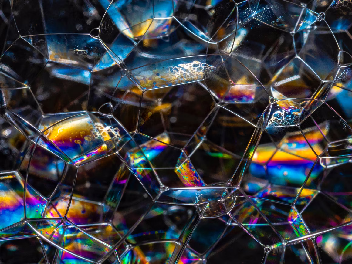 Психолог в кармане: как мобильные приложения могут спасти от депрессии и панических атак