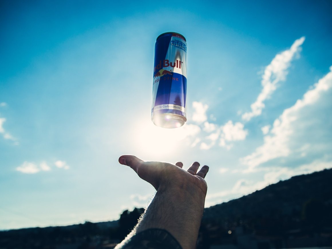 Эффект простого воздействия: прием, который помог Red Bull покорить Лондон