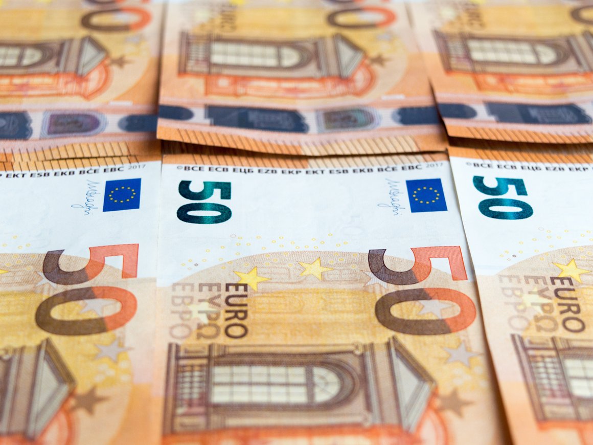 «Райффайзенбанк» ограничит географию переводов в евро