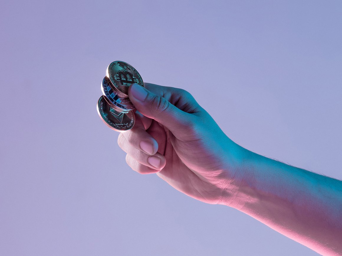 Как законно заниматься криптовалютой в 2024