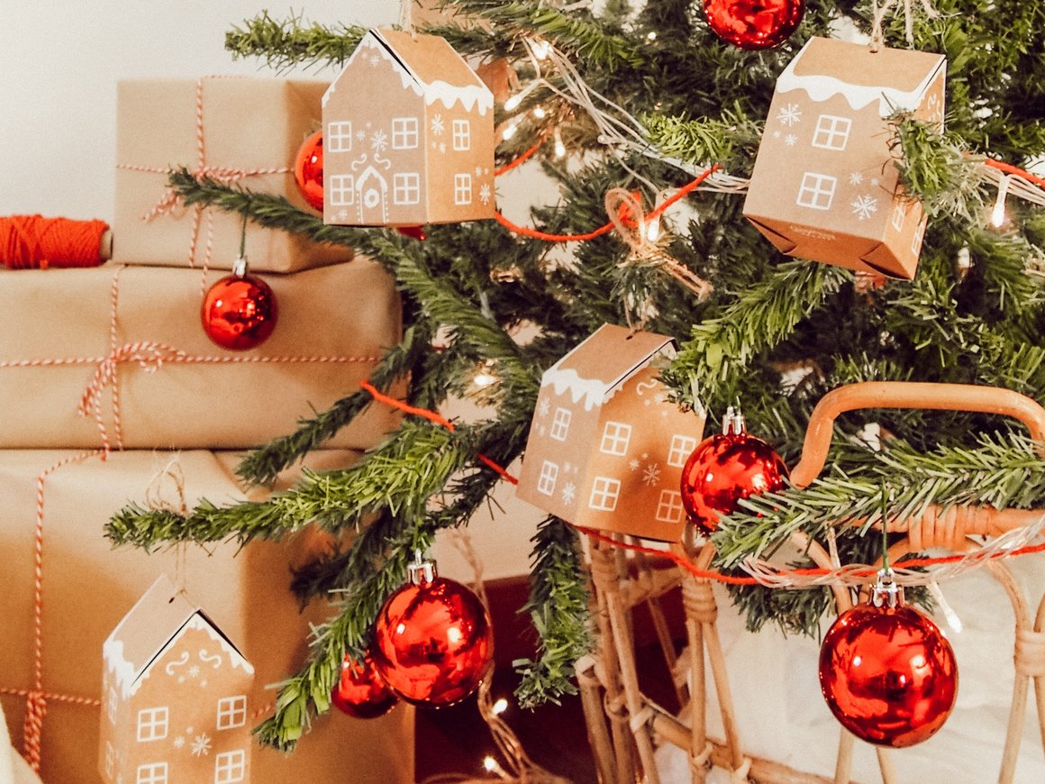 Рост продаж новогодних украшений и секс-игрушек, новости МТС, Wildberries, Tez Tour: главное для бизнеса 17 декабря