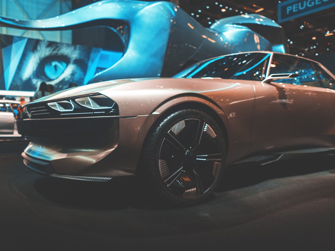 «Беспилотные авто откроют для маркетологов новые возможности». Какой будет реклама будущего?