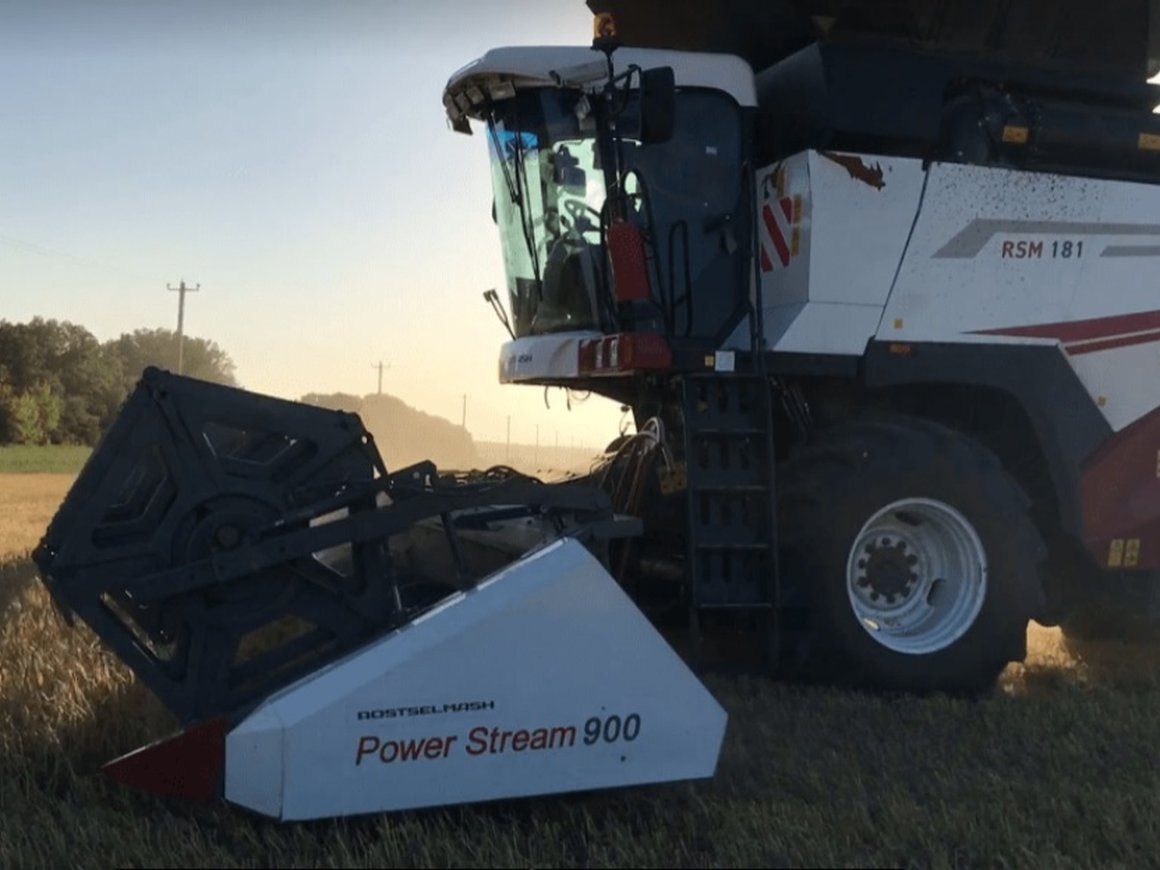 Российская Cognitive Technologies показала первые испытания комбайна в беспилотном режиме