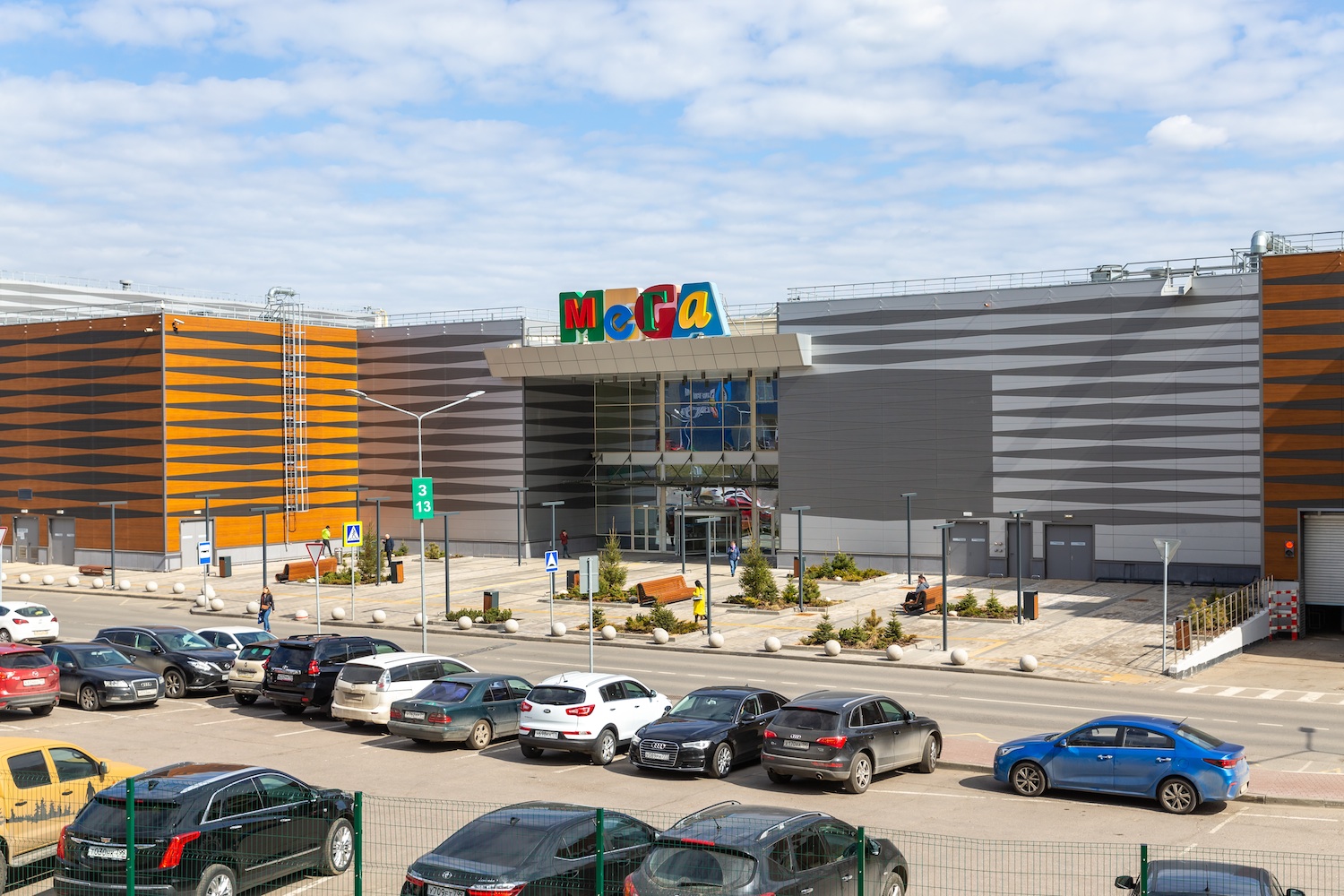 Ingka вложила в обновление «МЕГИ Химки» 3 млрд рублей — как теперь выглядит ТЦ