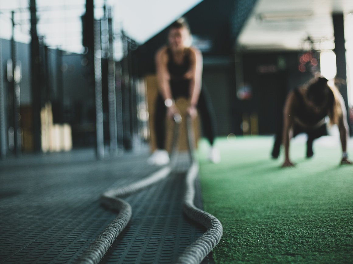 Чаще всего фитнес-услугами в России пользуются Елены Ивановы до 35 лет — исследование