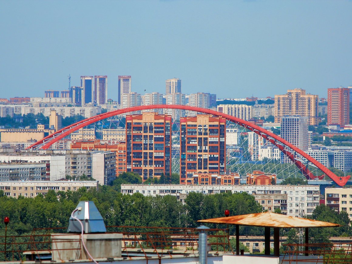 Объявившая об объединении с Wildberries группа Russ купила новосибирского оператора наружной рекламы