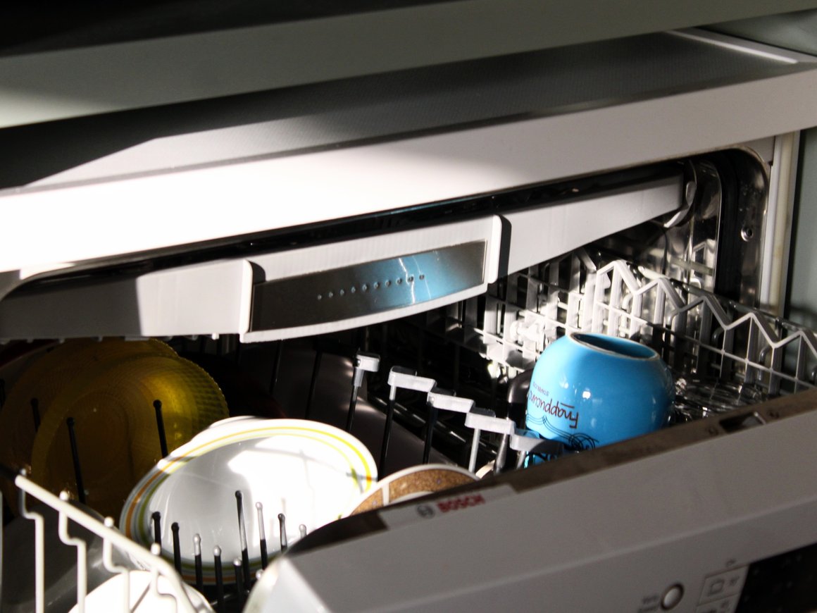 Дорогую бытовую технику стали ввозить в Россию под заказ