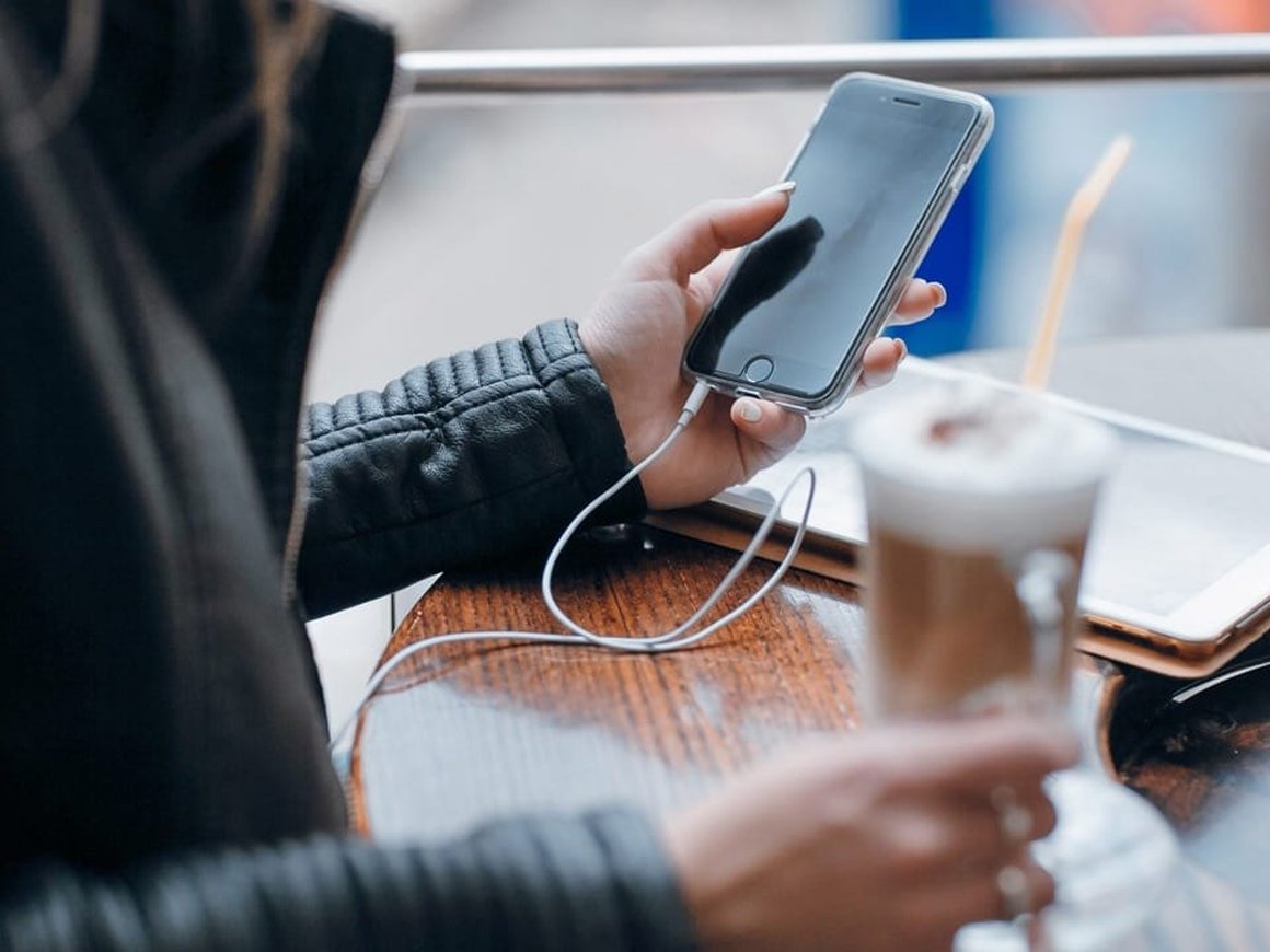 Операторы начали запрашивать паспортные данные новых абонентов по SMS