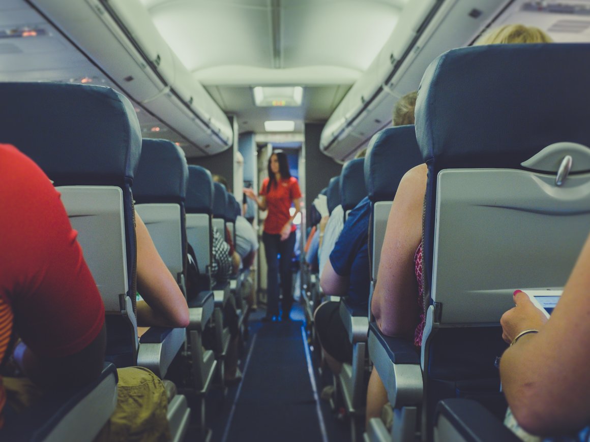 Россияне назвали авиакомпании с самой вкусной едой на борту