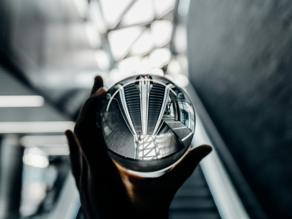 Компании проверяют соискателей на картах Таро и у гадалок, SberPay доступен в Турции: главное 7 мая