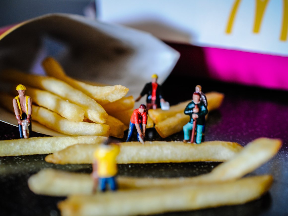 «Вкусно — и точка» запустит фабрику игрушек для аналога «Хэппи Мил»