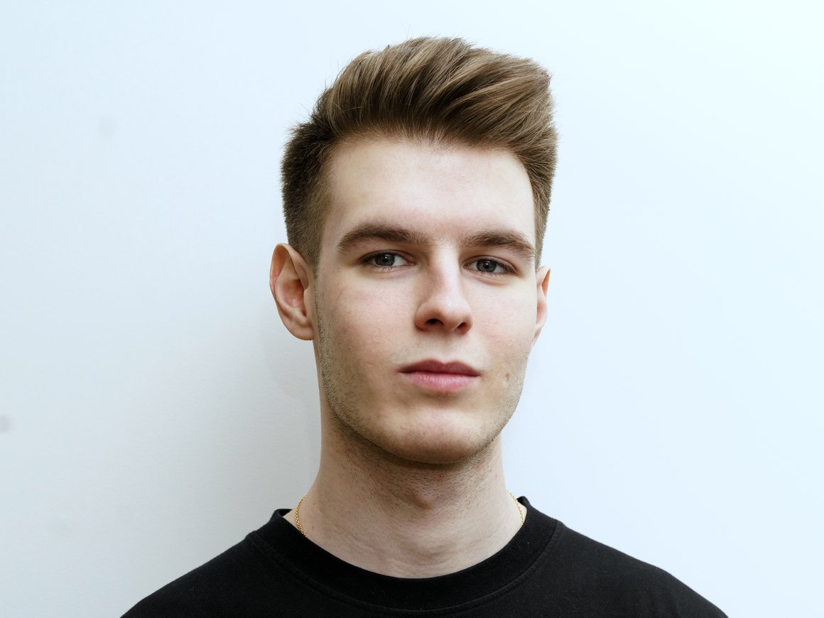 «В 16 лет я заработал 500 000 рублей, а в 22 вывел на рынок гаджет-дезинфектор»