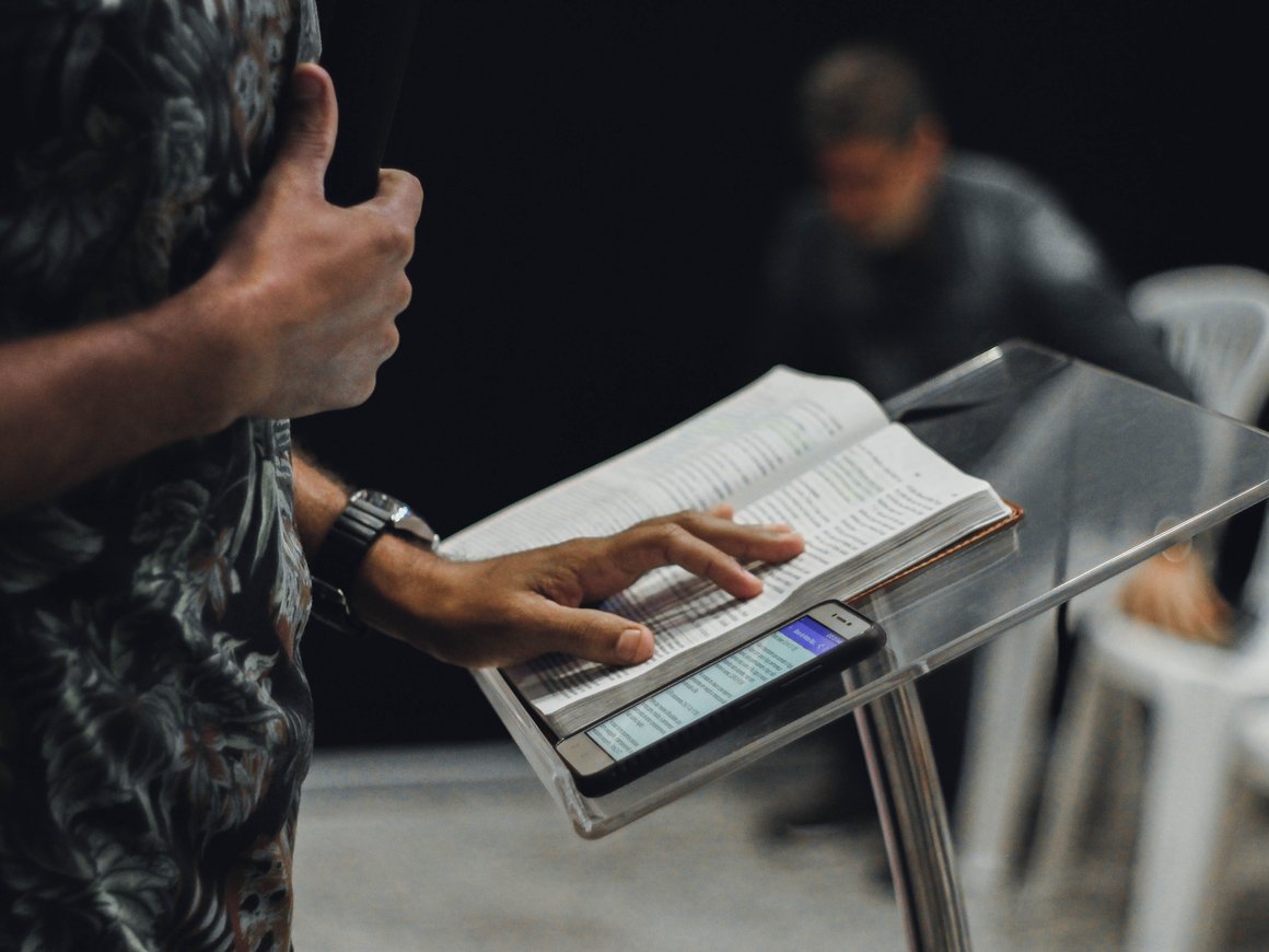 Не выступаете в качестве спикера на бизнес-ивентах? Тогда можете забыть об успешной карьере