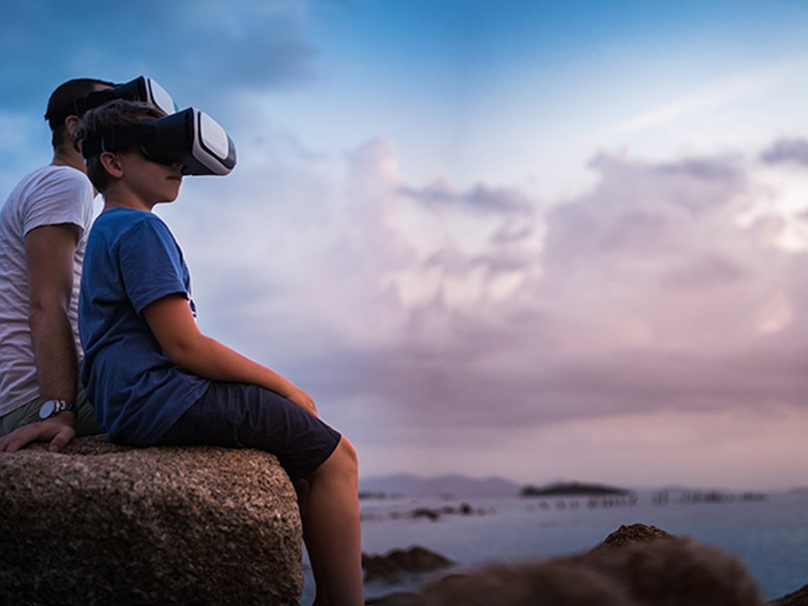 Поплавать с акулами не выходя из дома: как VR и AR используются в туризме и ресторанном бизнесе