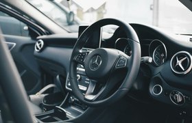 Дилеры на «Авто.ру Бизнес» смогут сгенерировать описание автомобиля с помощью YandexGPT
