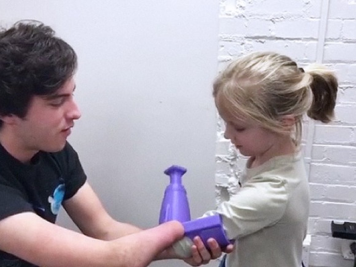 Студент-инвалид открыл производство инновационных протезов из переработанного пластика