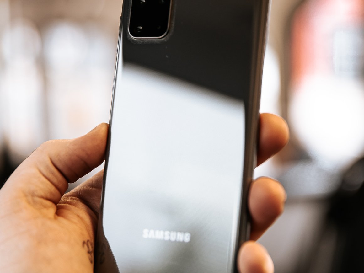 Частные мастера и сервисные центры начали предлагать услугу перепрошивки Samsung