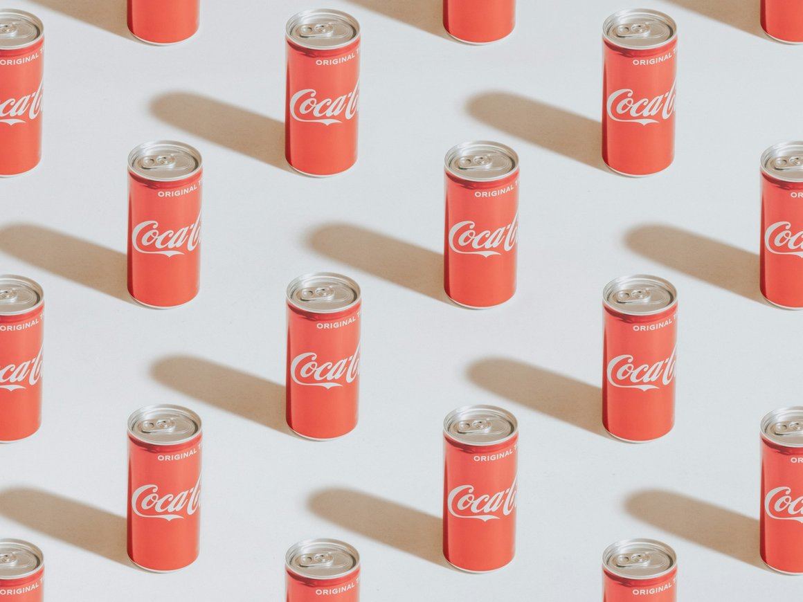 Ушедшая из РФ Coca-Cola начала повторную регистрацию своих товарных знаков