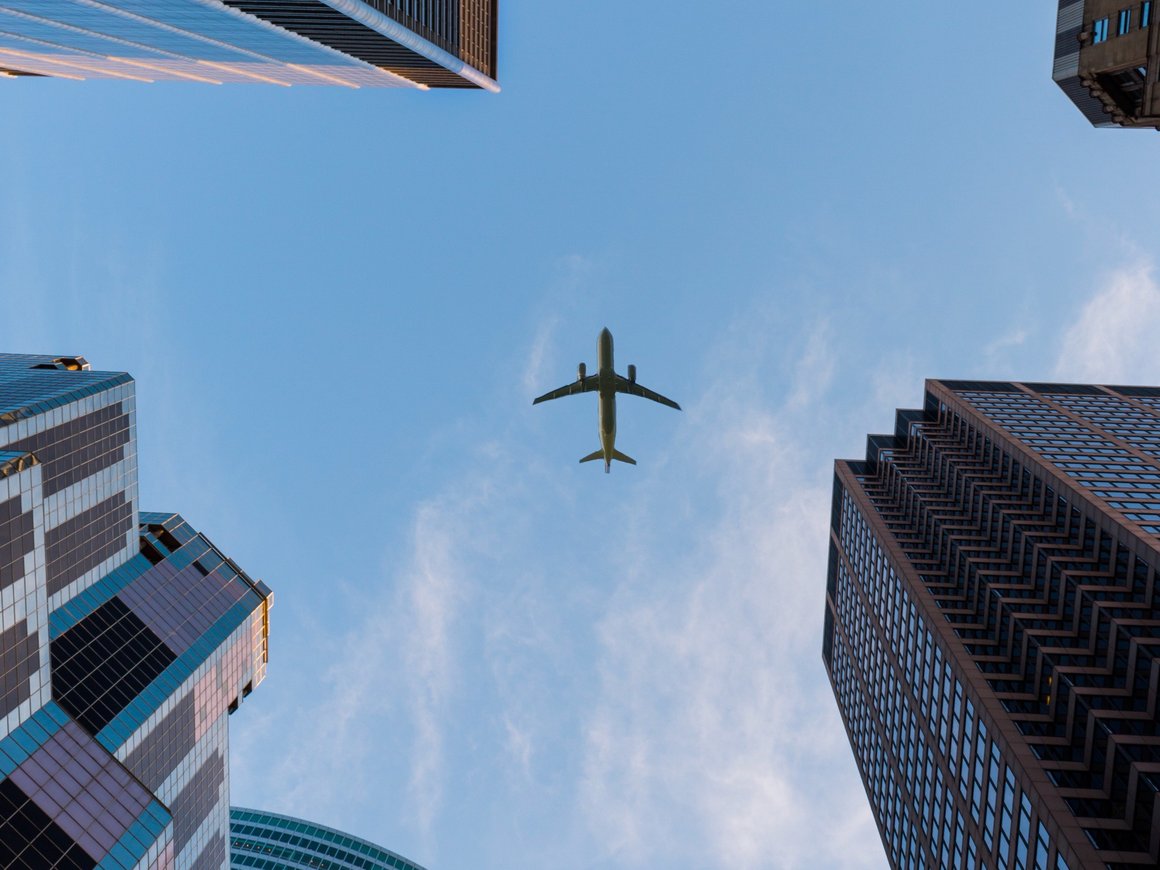 SpaceX начала тестировать в самолетах спутниковый интернет Starlink