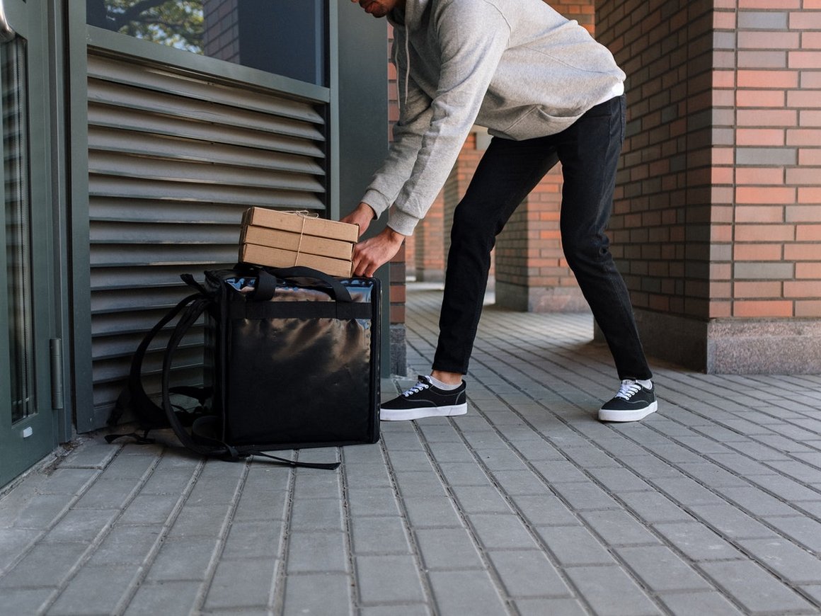 Сервис доставки товаров из магазинов SaveTime объявил о закрытии