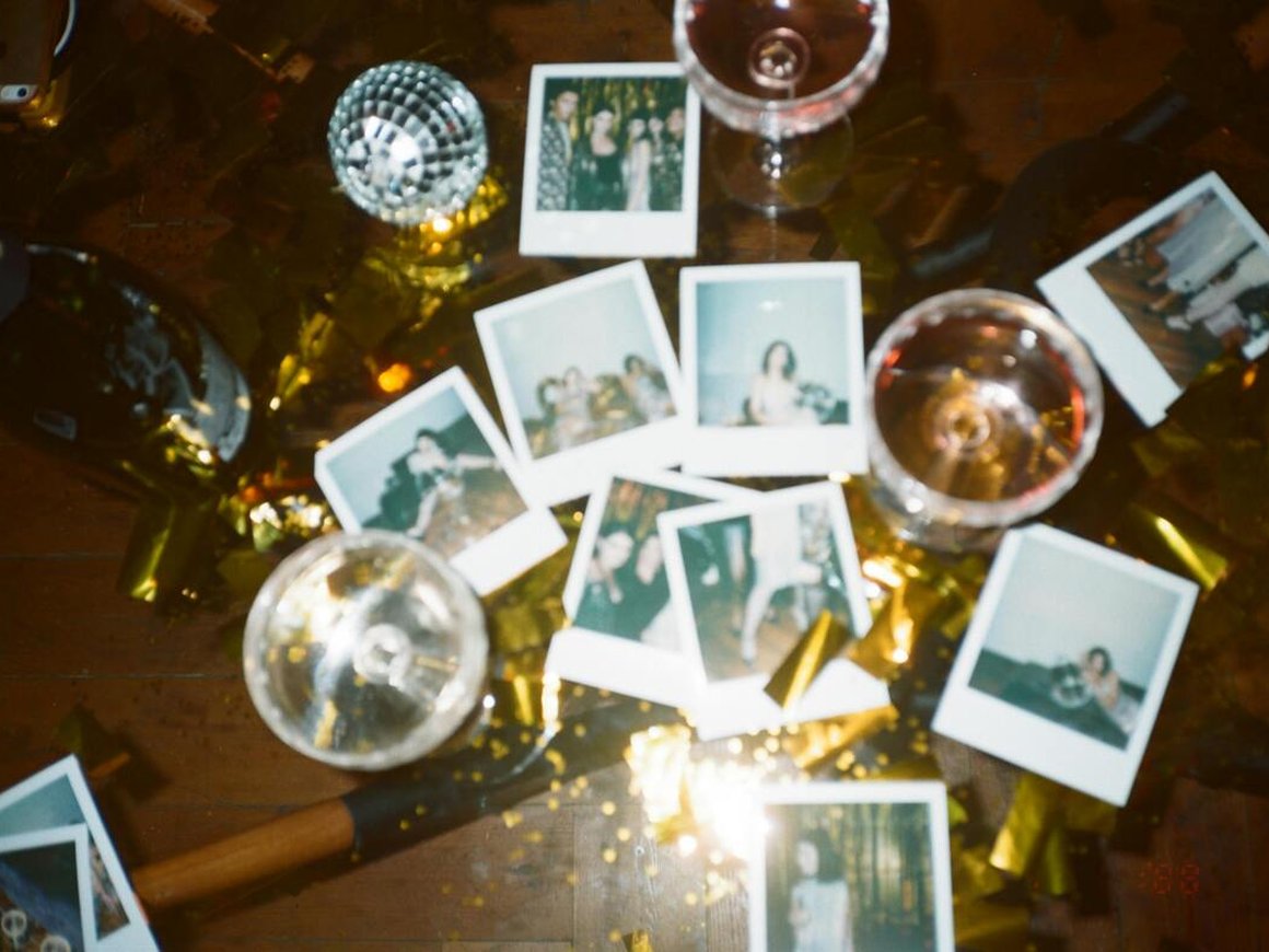 Что подарить сотрудникам на Новый год: лучшие идеи и решения