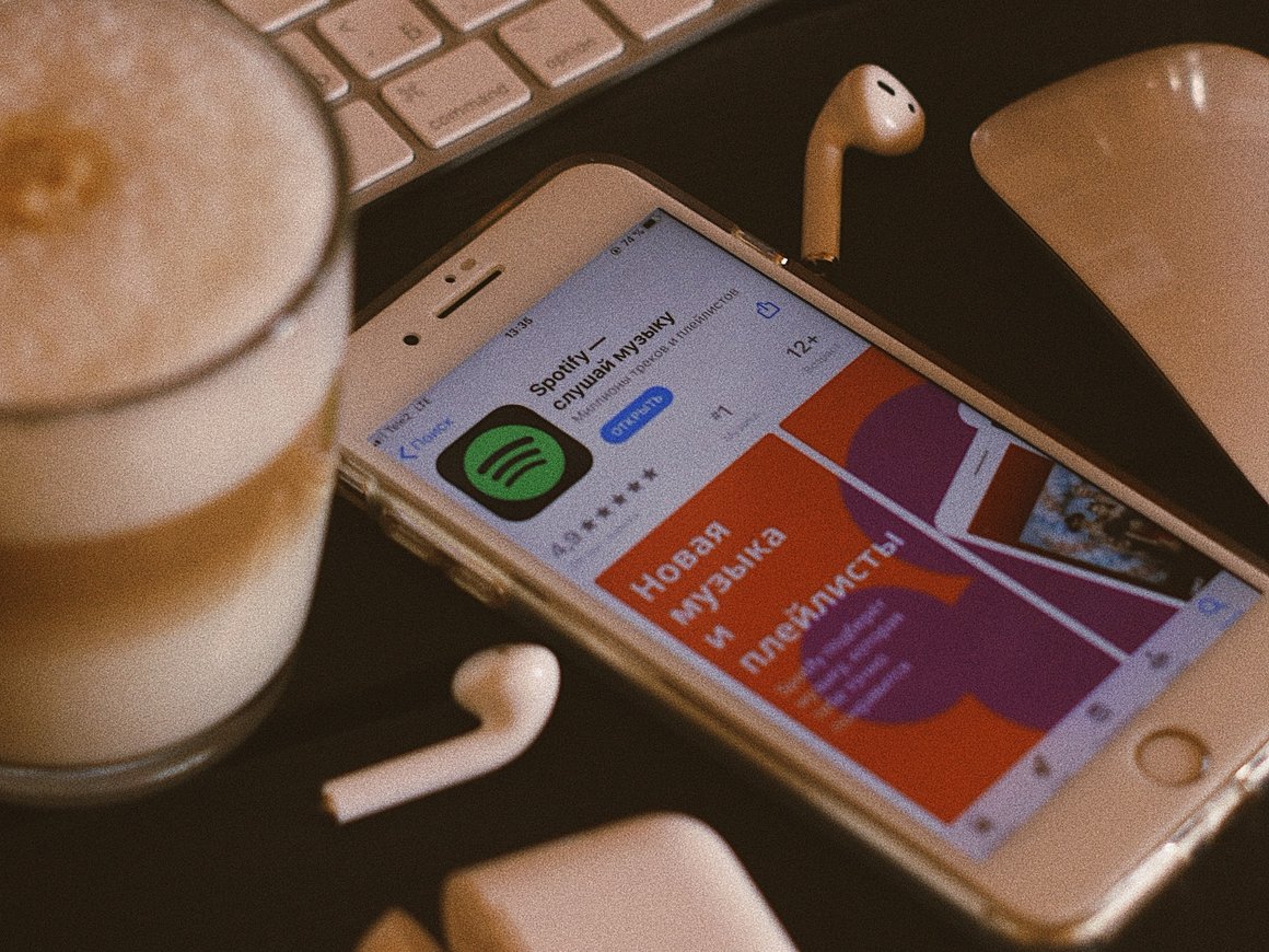 Акции Spotify рухнули из-за удаленных песен