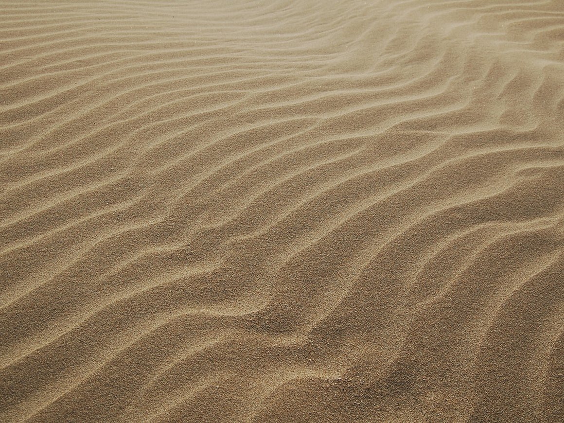 Благодаря этому чистейшему суперсекретному песку существует ваш телефон