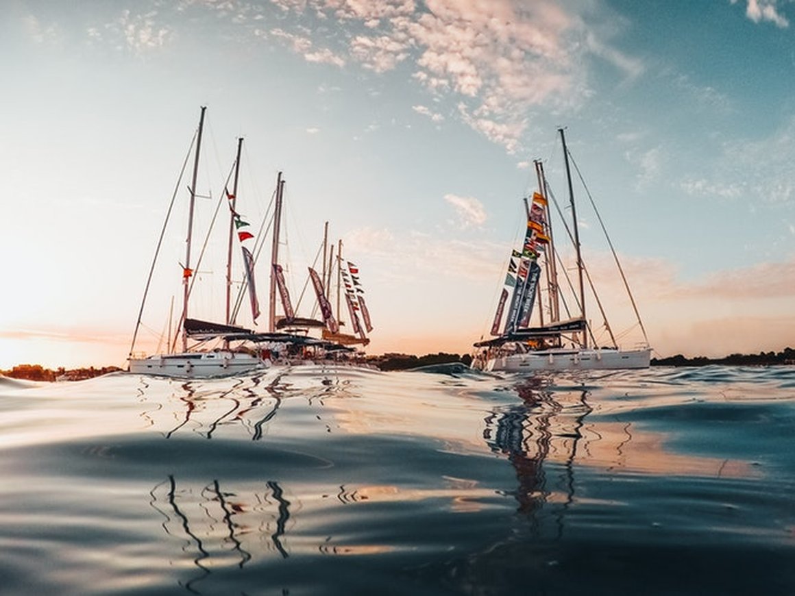 Я пообщался с миллионером, который управляет десятью компаниями, пока путешествует по миру на яхте