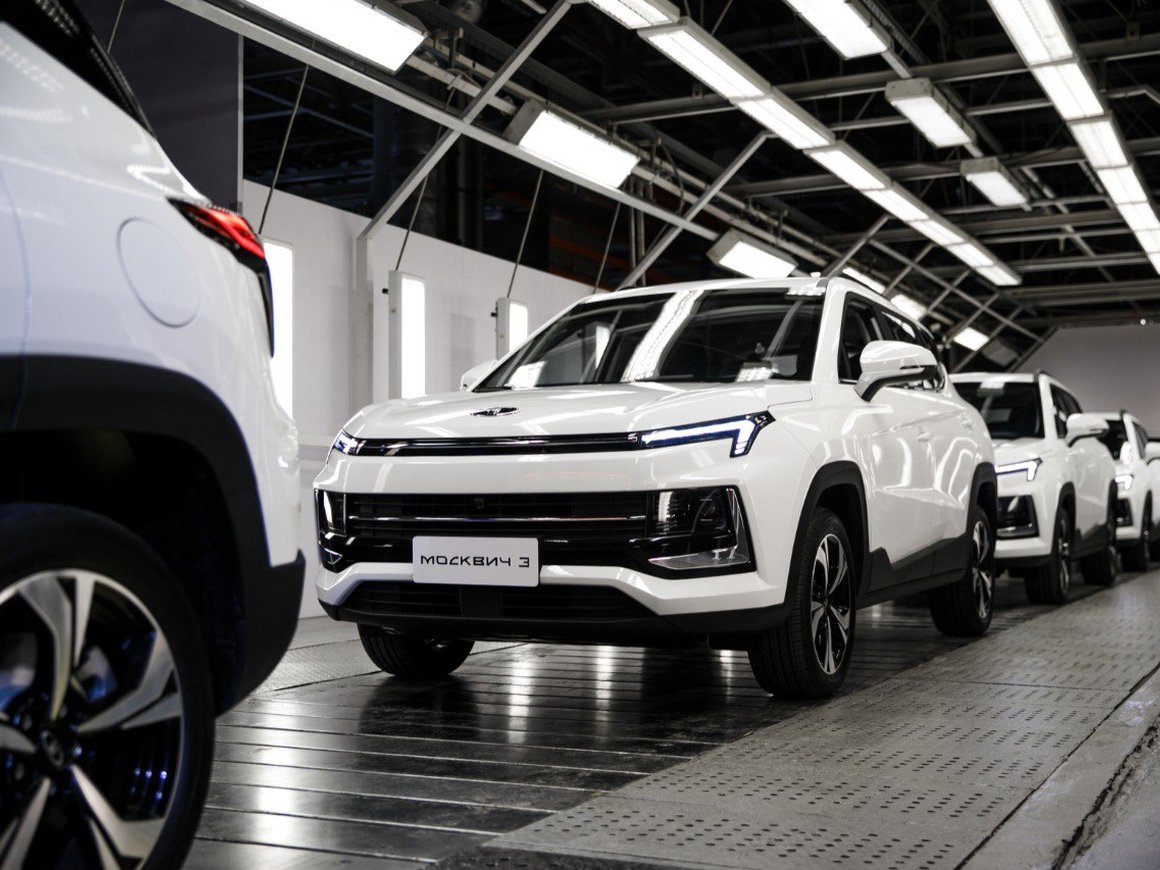 Дилеры начали продавать электрический кроссовер «Москвич» по цене 3,5 млн рублей