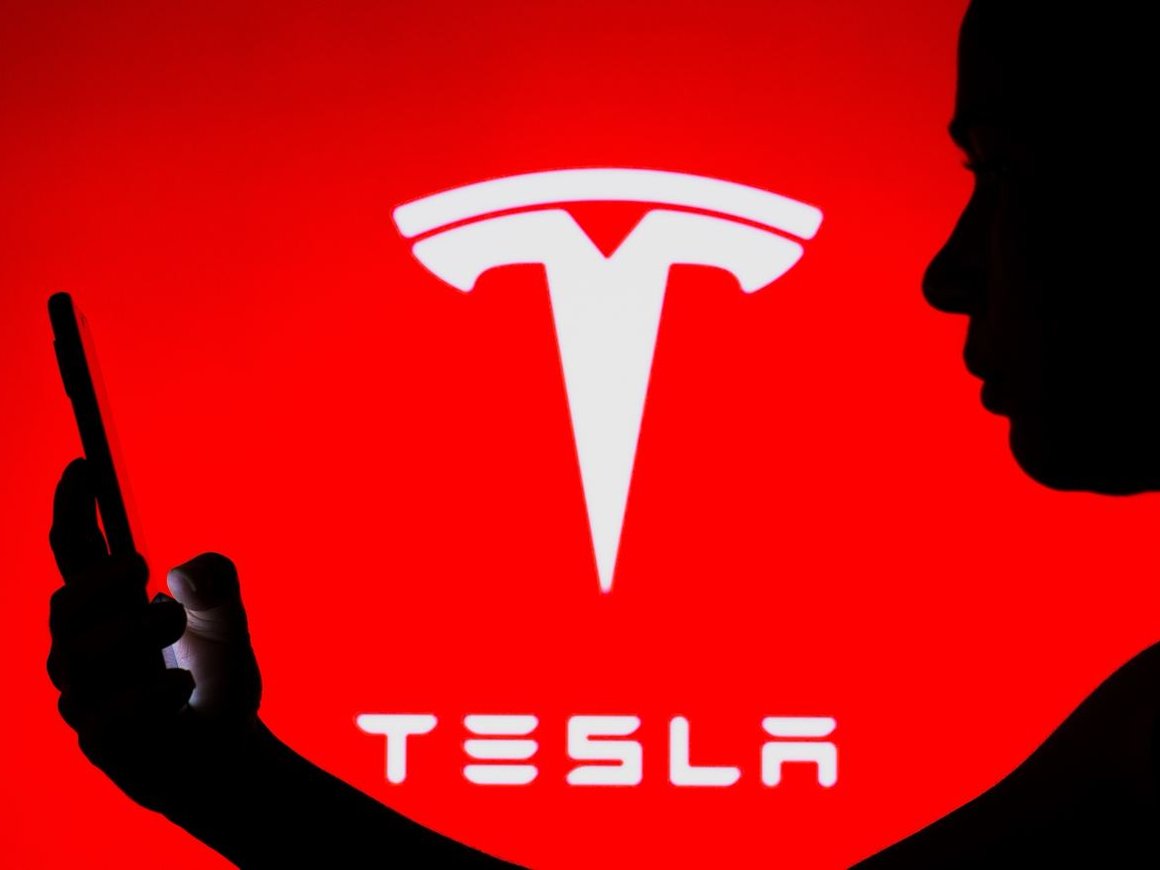 Инвесторы Tesla подали в суд на Маска за перенаправление ресурсов в xAI