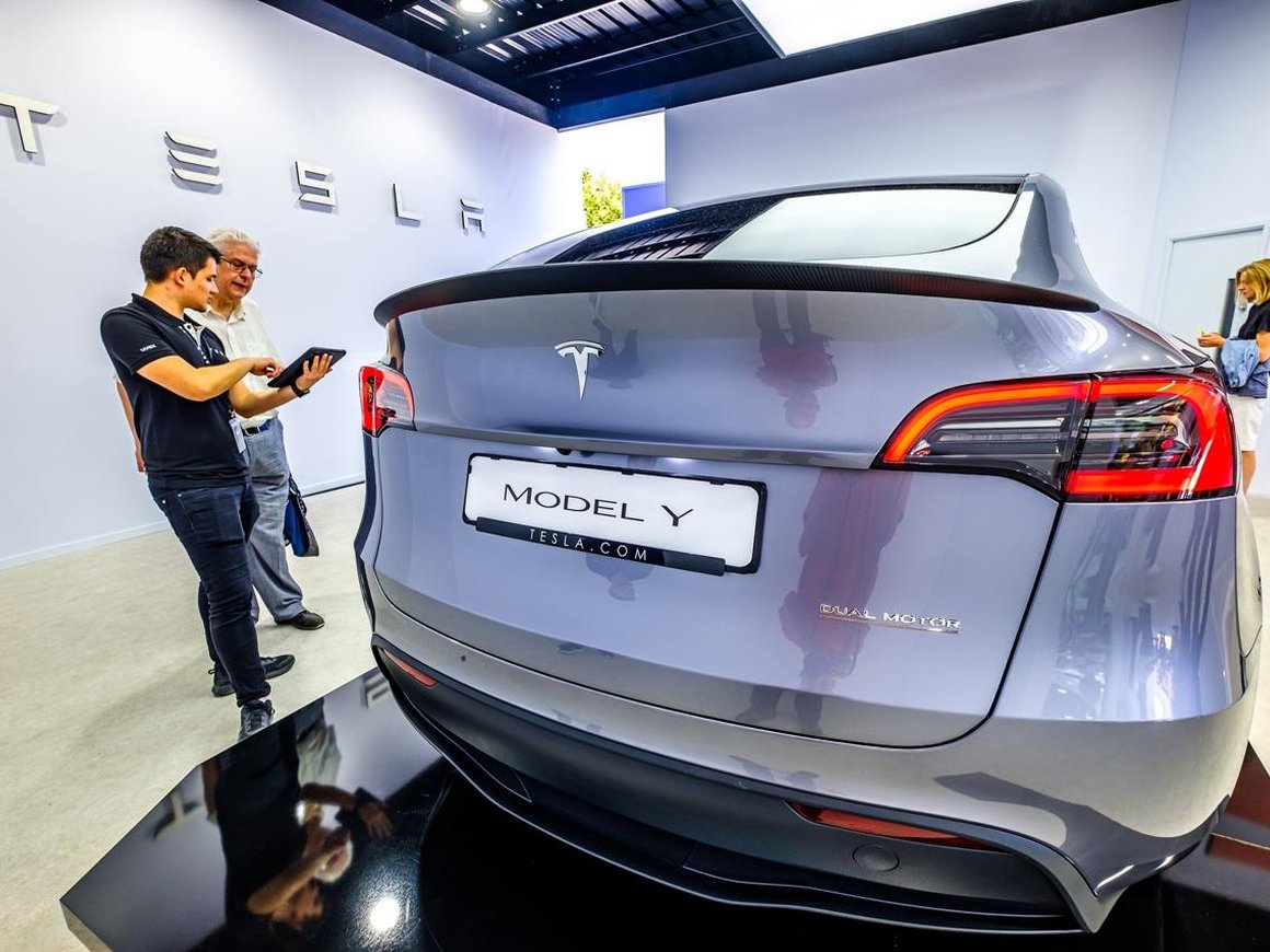 Tesla сделает скидки до €10 тысяч на Model Y для клиентов в Европе