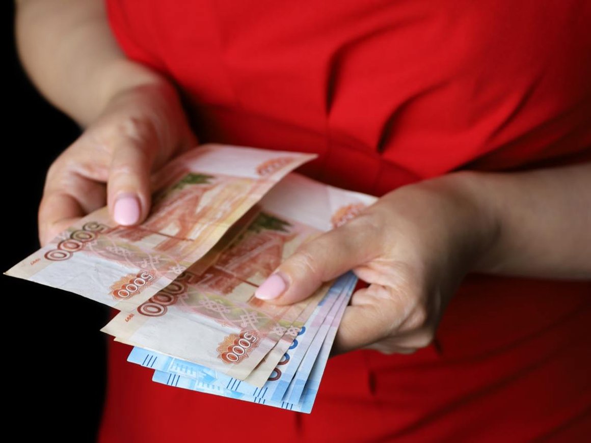 Эксперты назвали отрасли с самыми быстрорастущими зарплатами