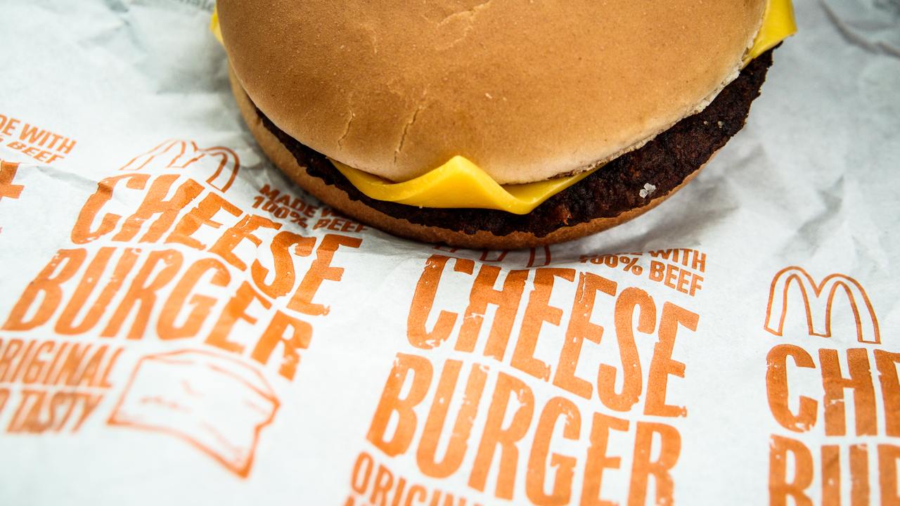 В США почти 50 человек заразились кишечной палочкой из-за бургеров McDonald's