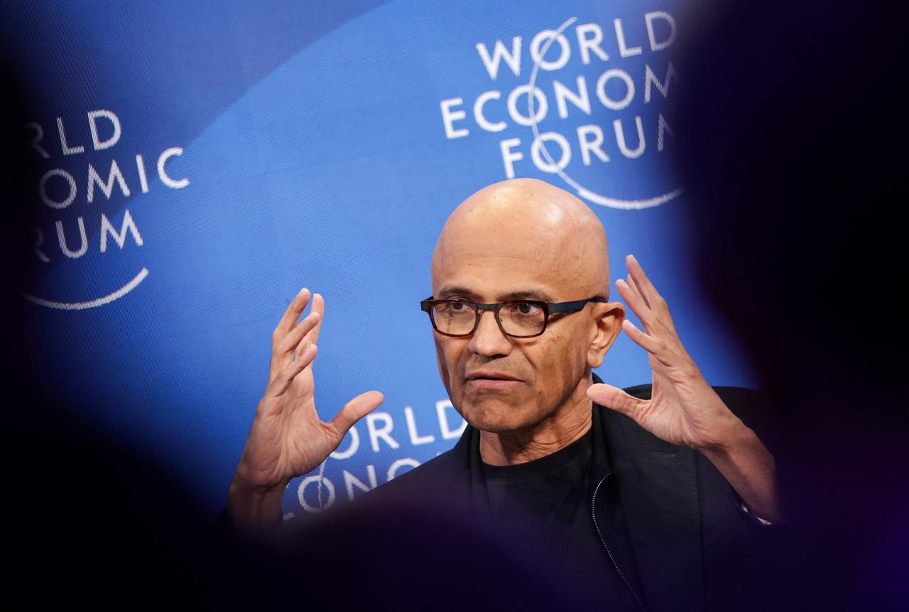 Годовая зарплата главы Microsoft выросла на 63% и приблизилась к его доходу 10 лет назад
