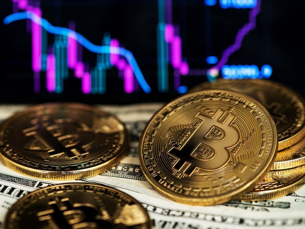 Курс биткоина обновил исторический максимум и превысил 7 млн рублей