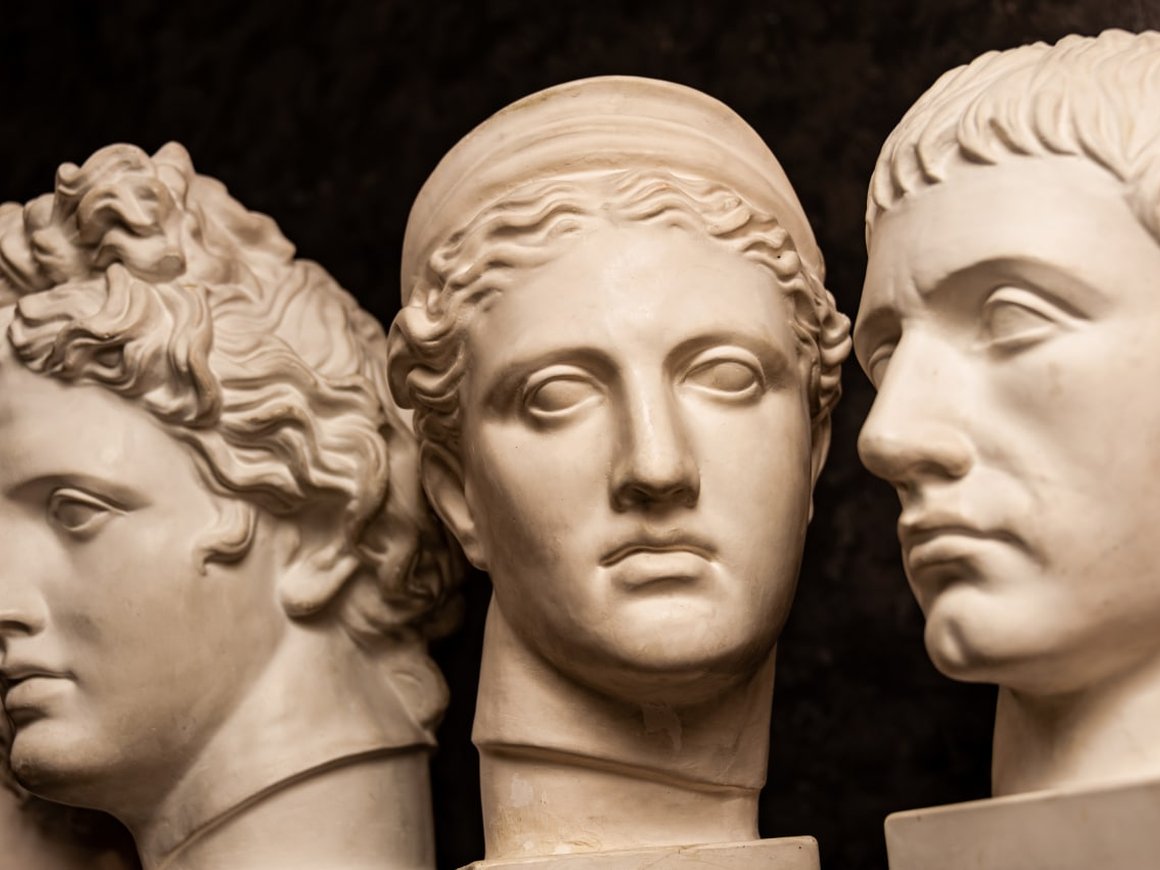 Монетизируй это: как заработать на архиве документов компании