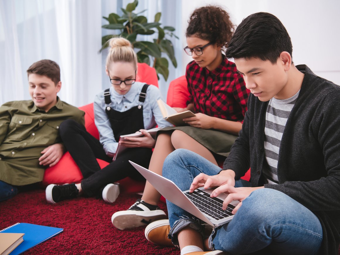 «Я стажируюсь в IT с 8 класса». Школьники — о первой работе