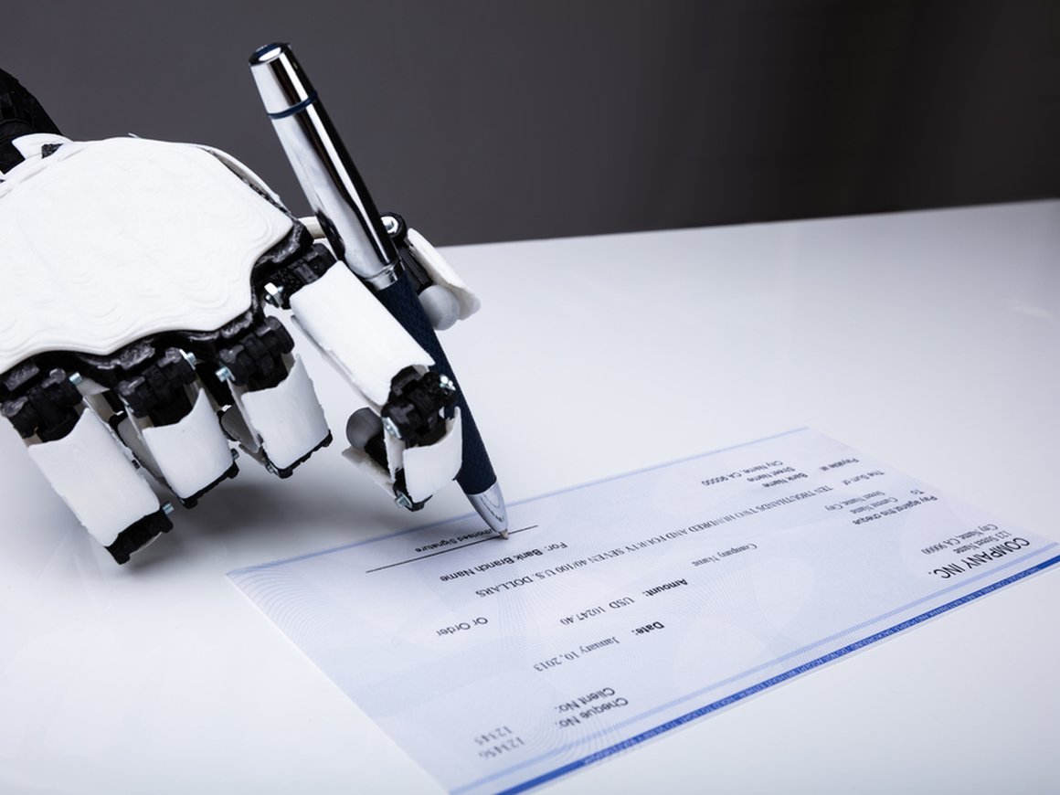 ЦБ запустил робота по поиску финансовых пирамид