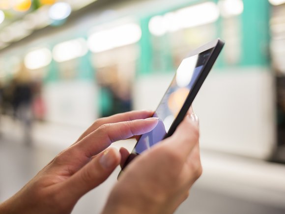 «Работа.ру» запустила чат-бота для поиска работы