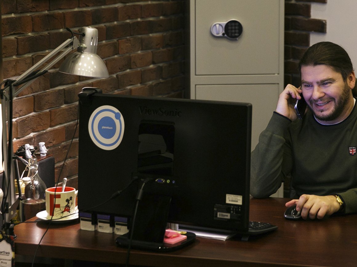 Рабочее место: сооснователь Planeta.ru Федор Мурачковский