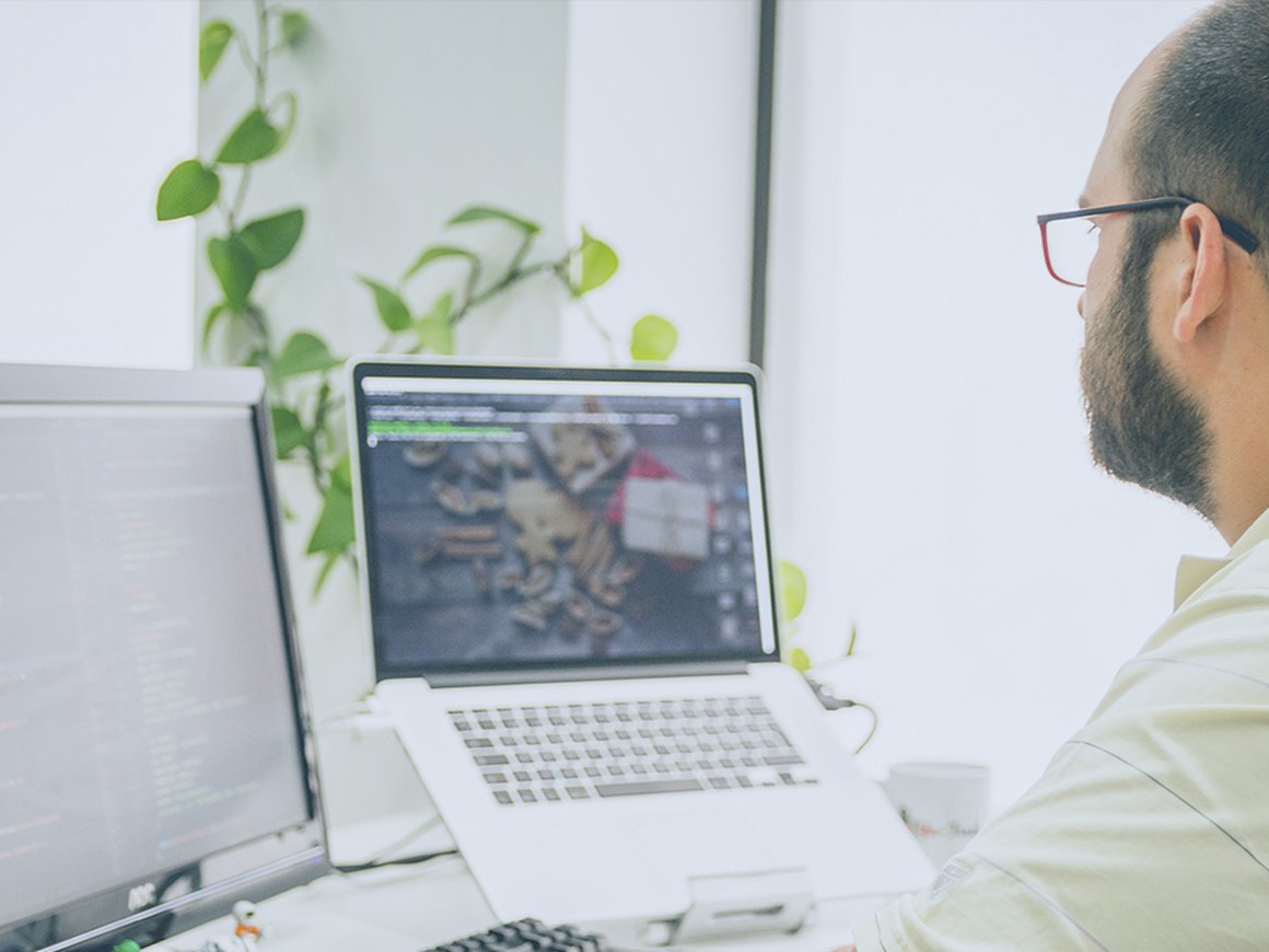 Мы не берем в стартап начинающих разработчиков — это главное условие для быстрого роста