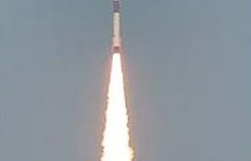 Индия запустила первый коммерческий спутник