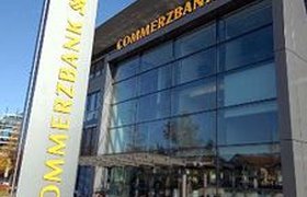 Немецкие Dresdner Bank и Commerzbank объединяются