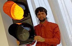 Сотрудники "Яндекса" установили в офисе настоящий светофор