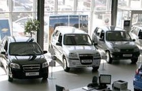 "АвтоВАЗ" заработал на продажах Lada на треть больше Toyota